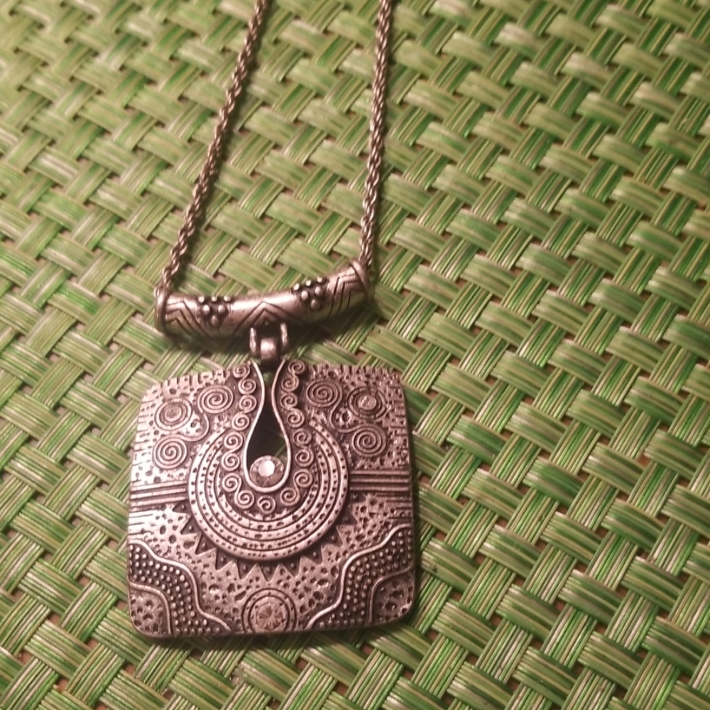 Boutique Necklace. Almost Bramd New!